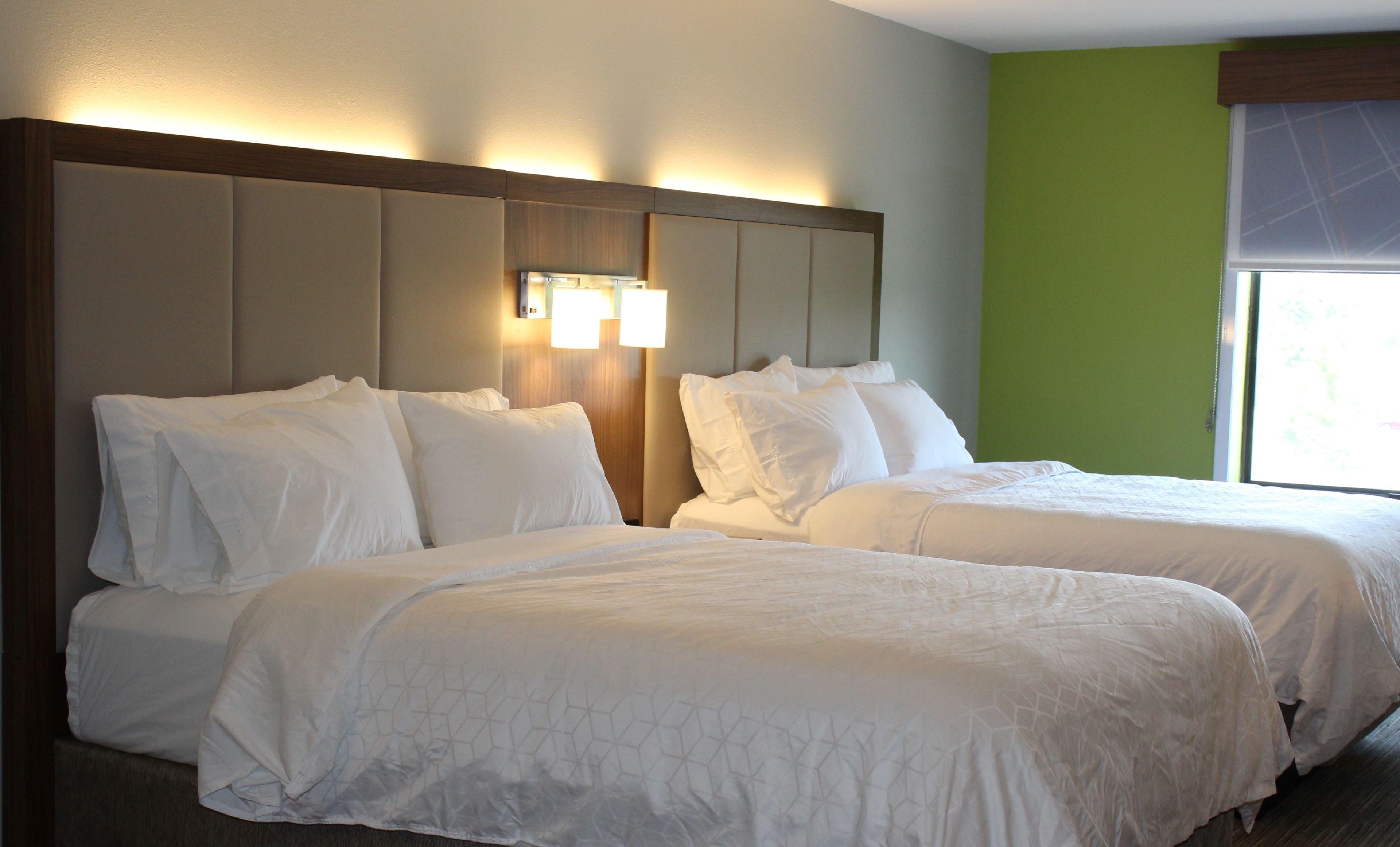 Holiday Inn Express Forest City By Ihg מראה חיצוני תמונה