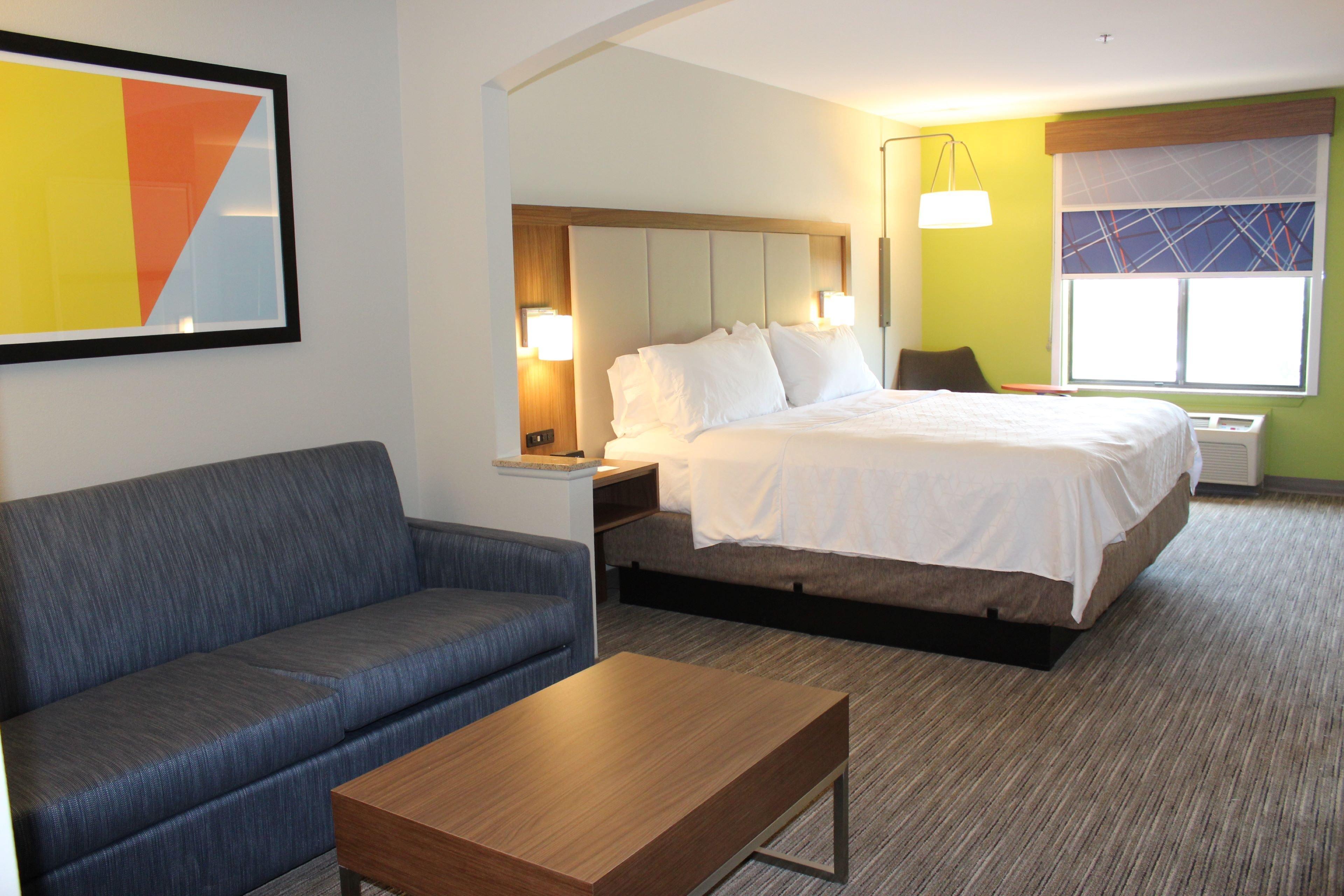 Holiday Inn Express Forest City By Ihg מראה חיצוני תמונה