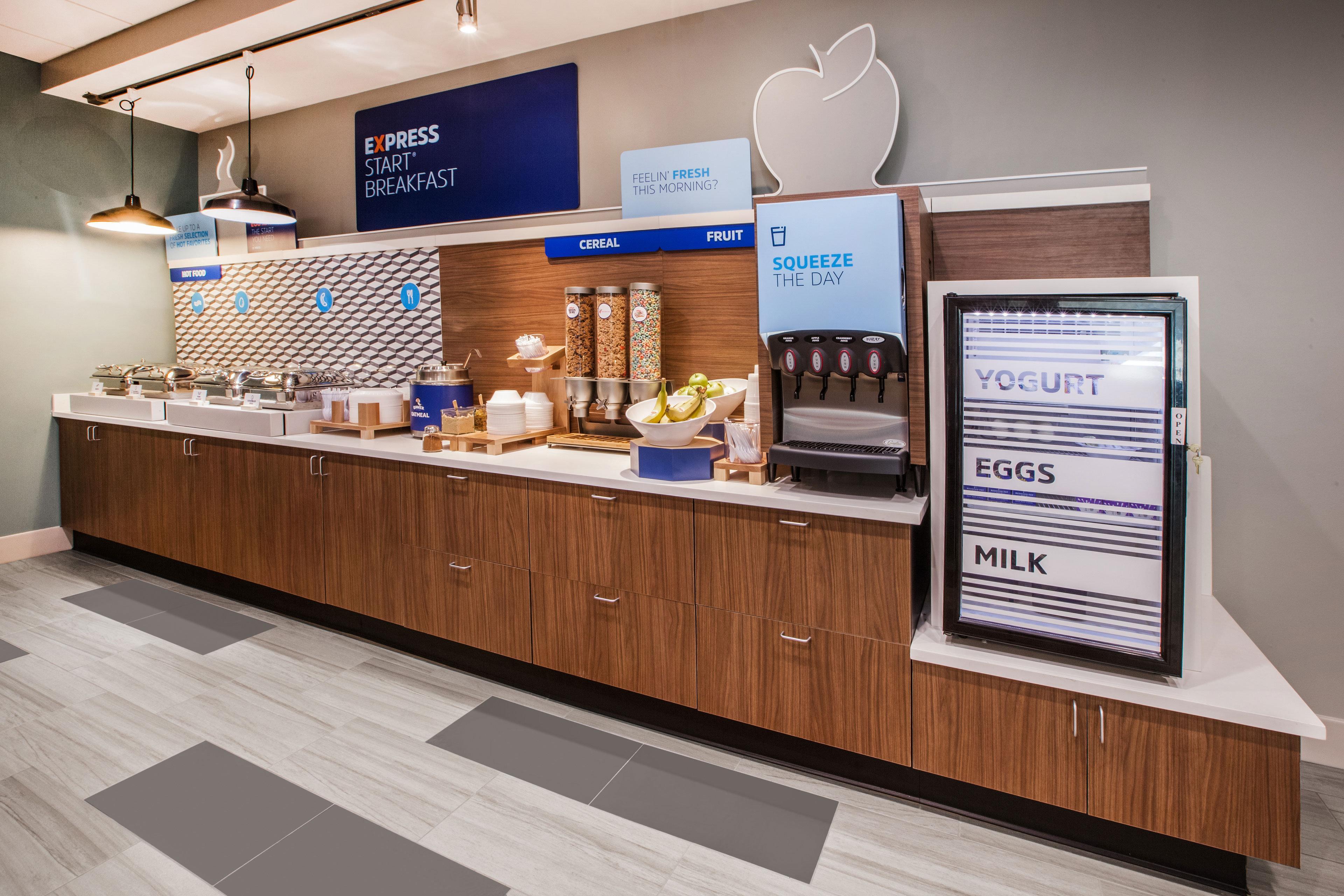 Holiday Inn Express Forest City By Ihg מראה חיצוני תמונה