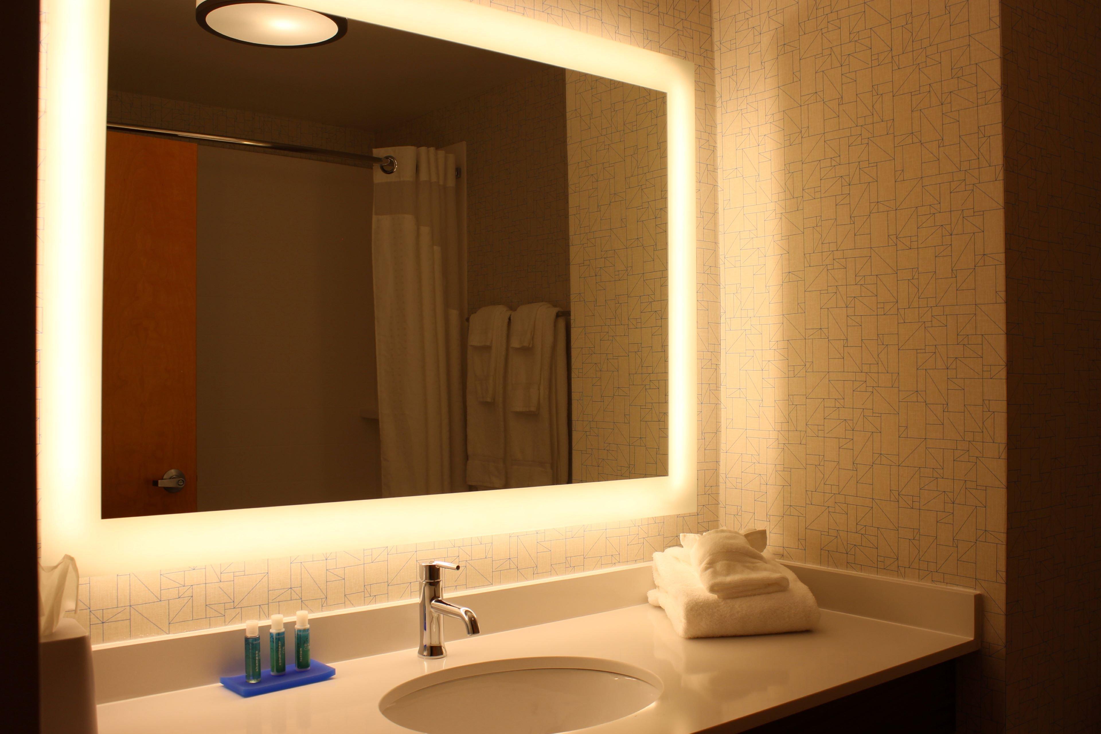 Holiday Inn Express Forest City By Ihg מראה חיצוני תמונה